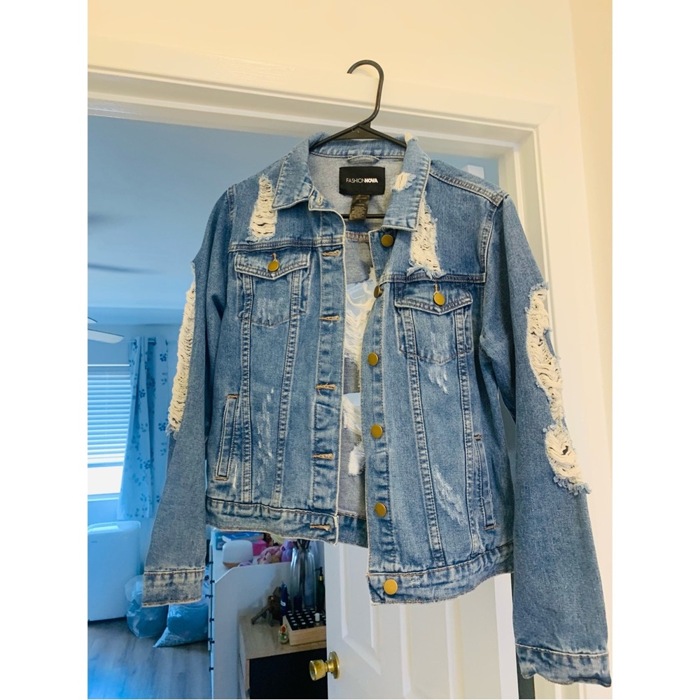 FASHION NOVA DENIM JACKET 💙🦋